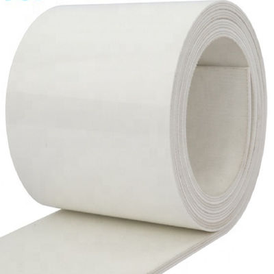 1.0mm 1.3mm 1.6mm 2.0mm Lichte transportband voor materiaaltransport in staal / cementindustrie
